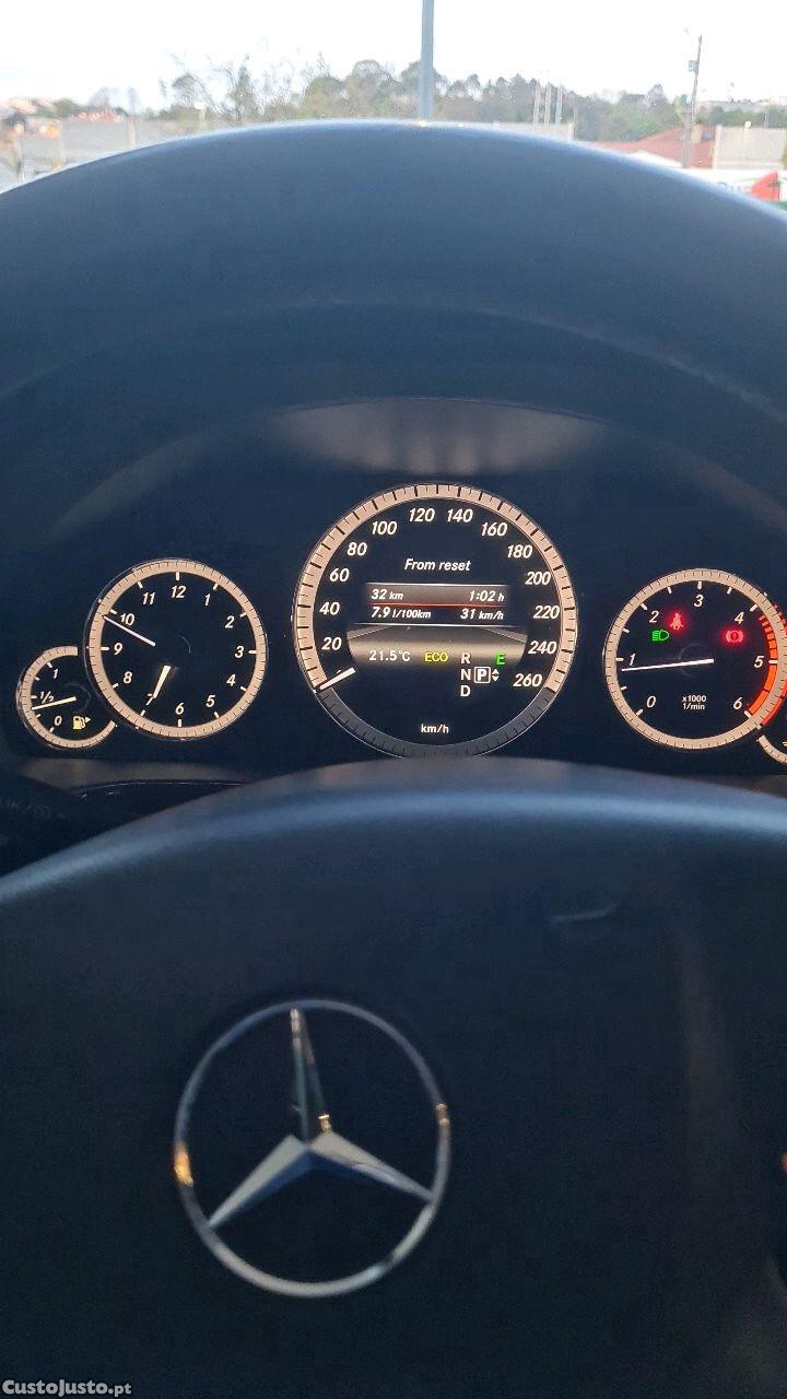 Mercedes-Benz E 250 AVANTGARDE — fotografia 4