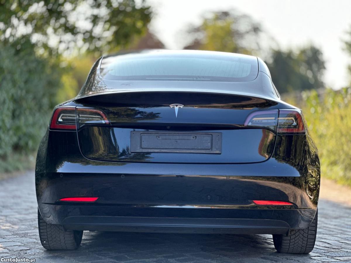 Tesla Model 3 STND.RWD PLUS Retoma Iva Dedutível — fotografia 3