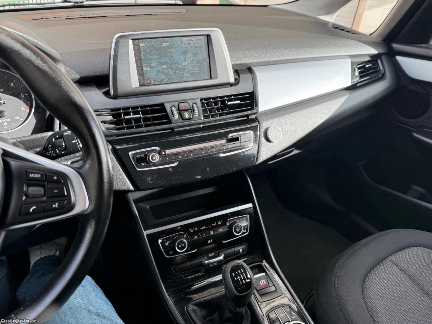 BMW 214 Active Tourer d Advantage — fotografia 3