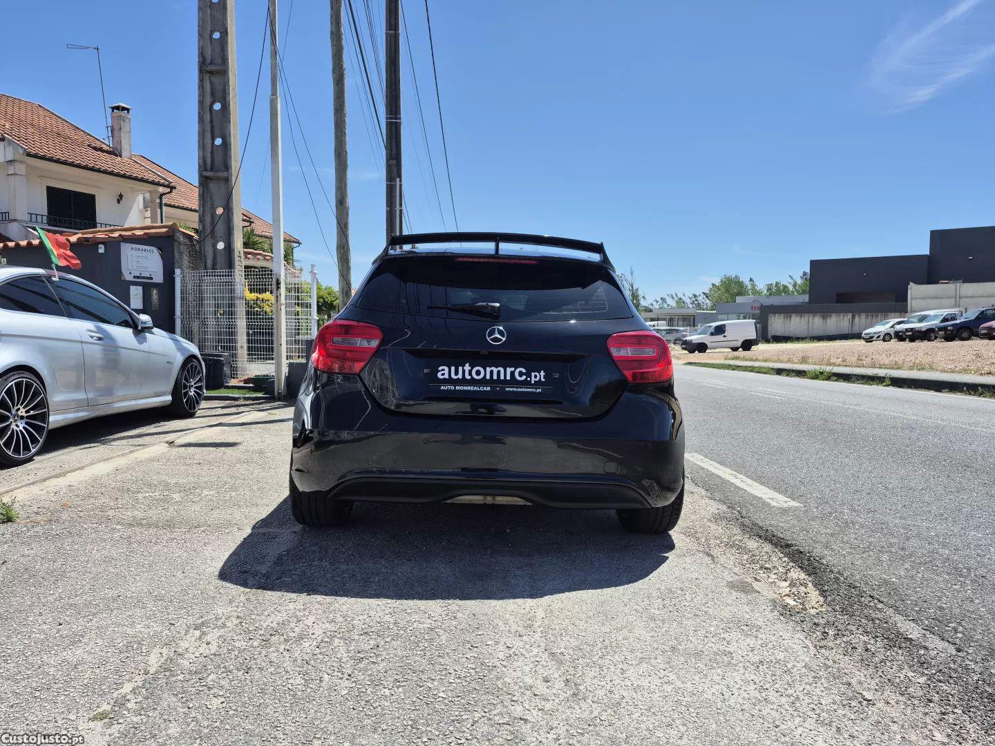 Mercedes-Benz A 180 D amg line — fotografia 15