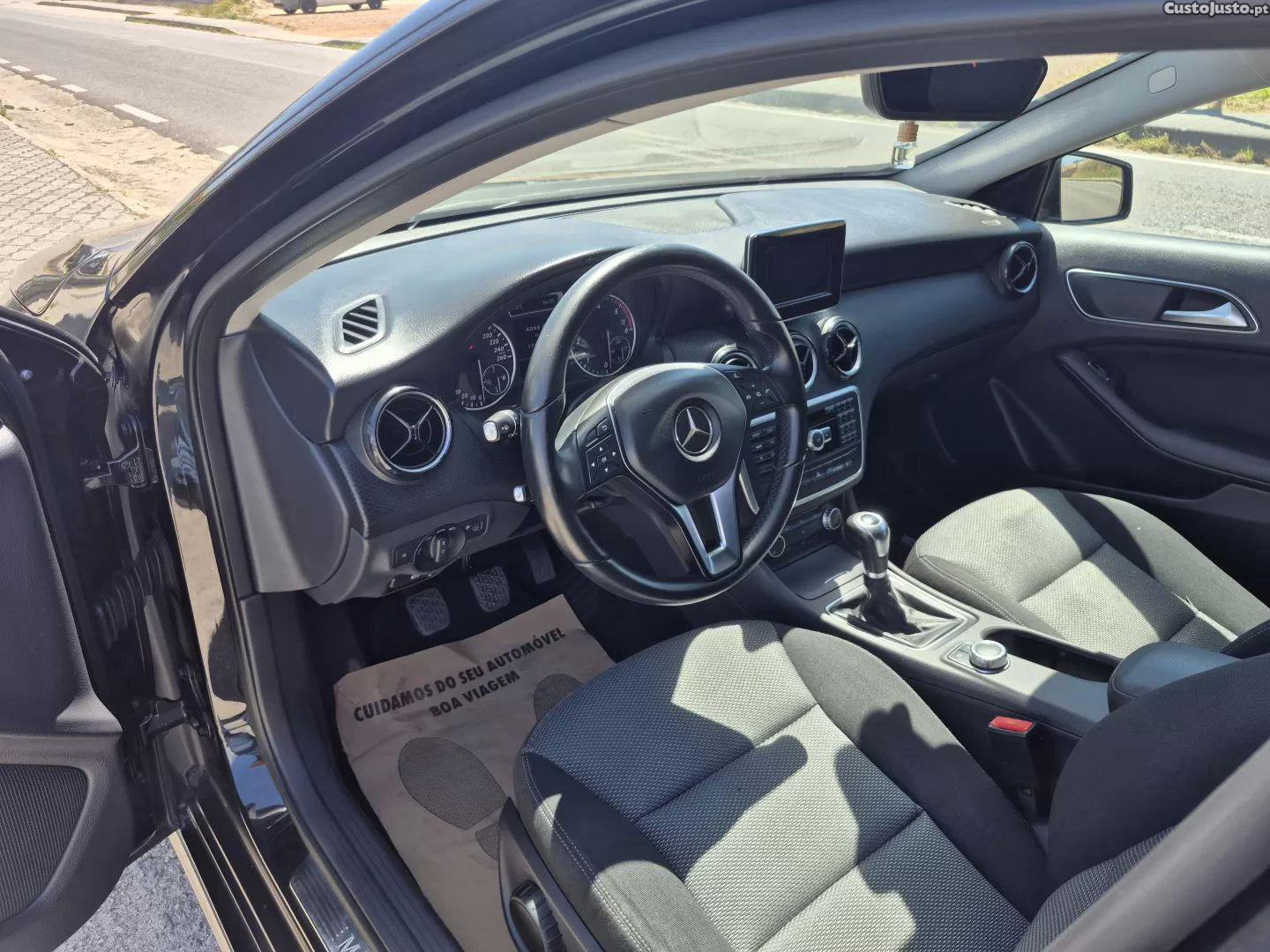 Mercedes-Benz A 180 D amg line — fotografia 9