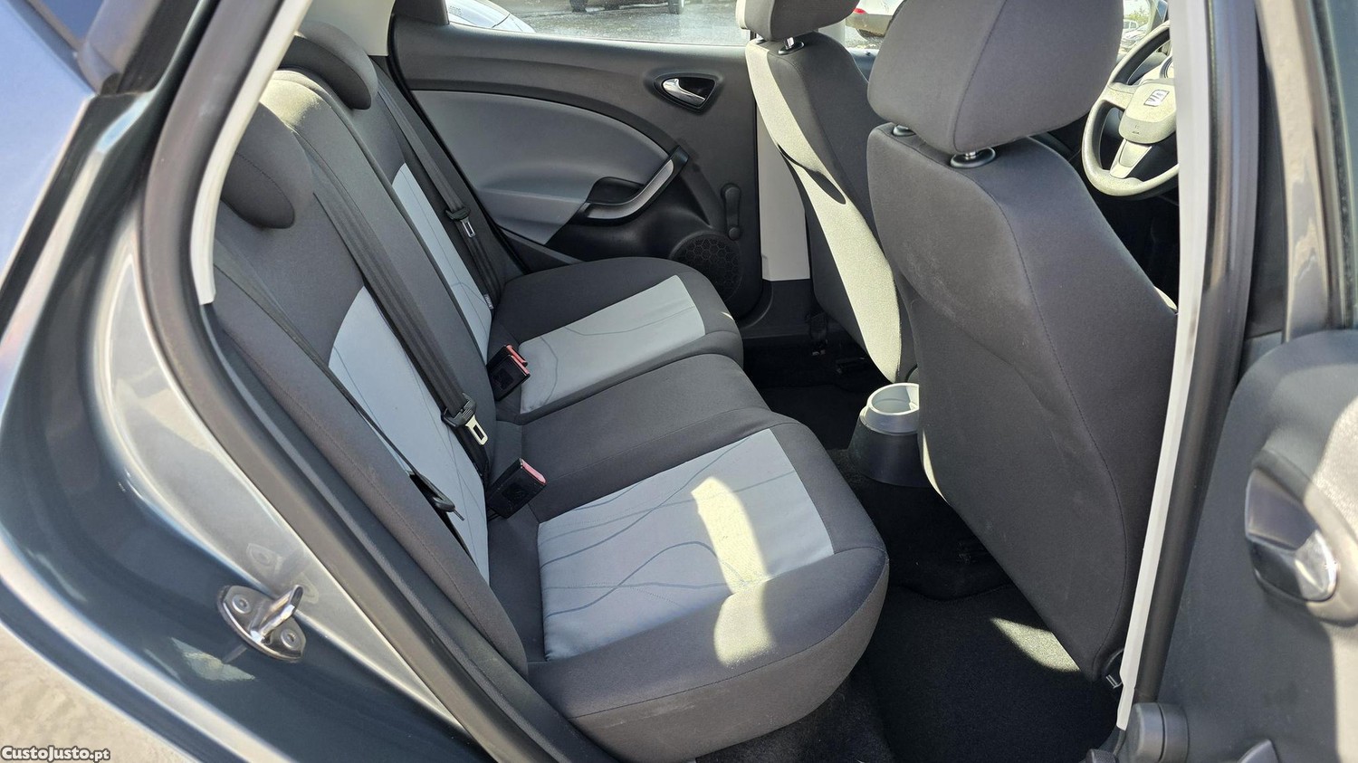SEAT Ibiza 1.2 12V 70cv — fotografia 4