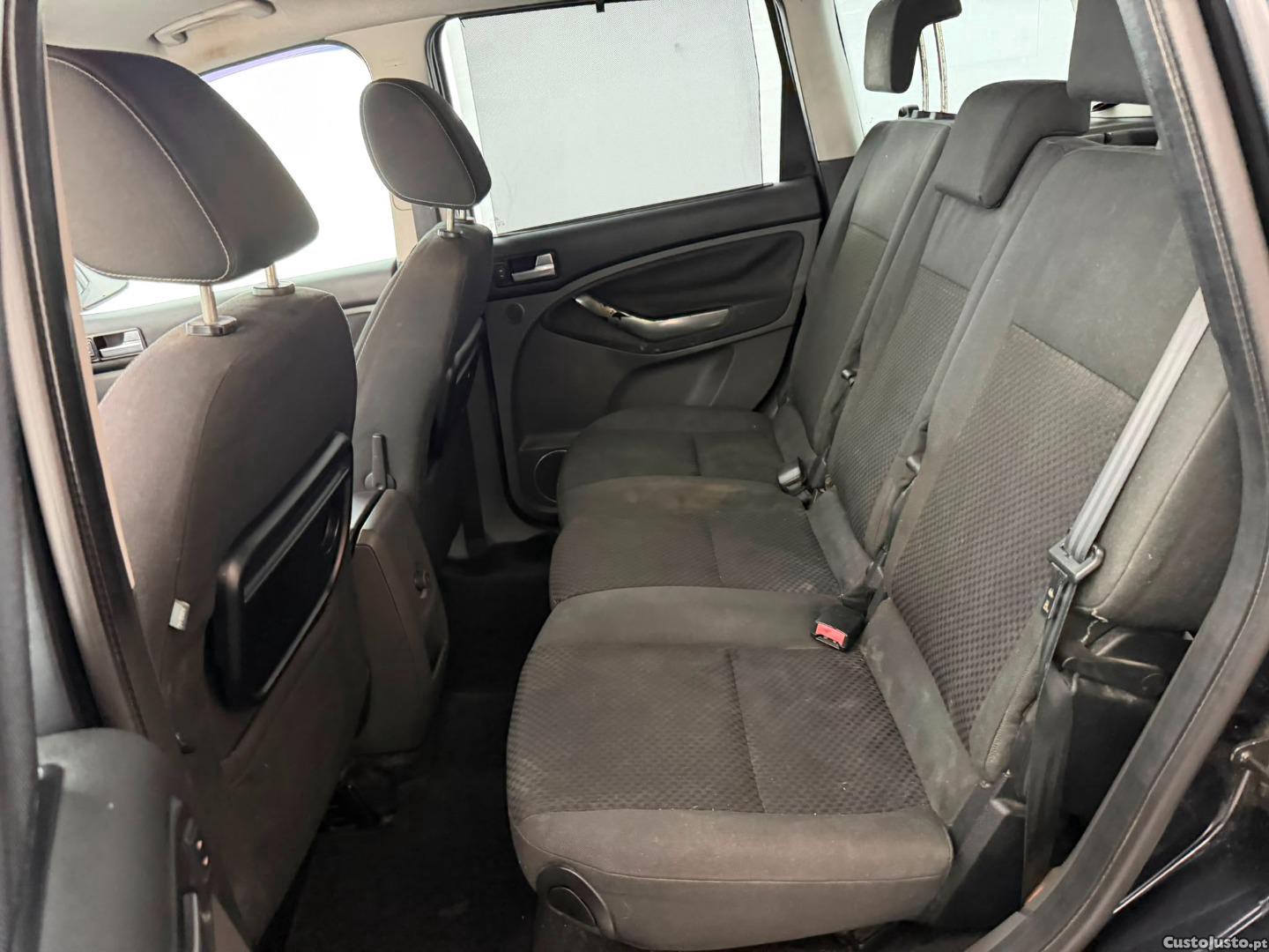 Ford C-Max 1.6 TDCI 5L — fotografia 2