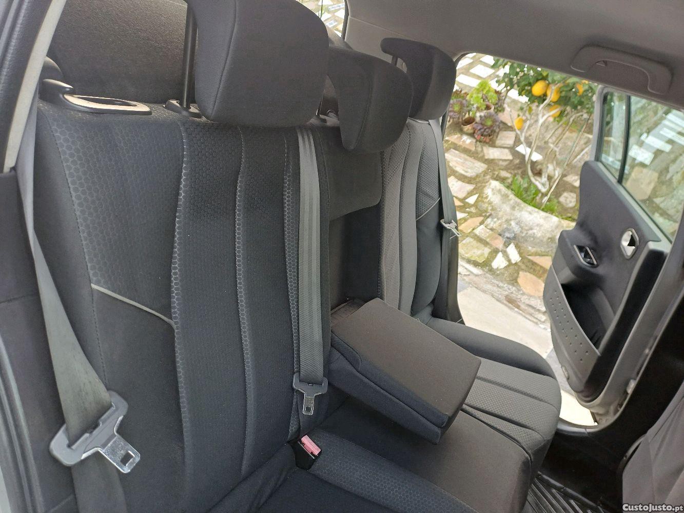 Renault Mégane 1,5 — fotografia 10