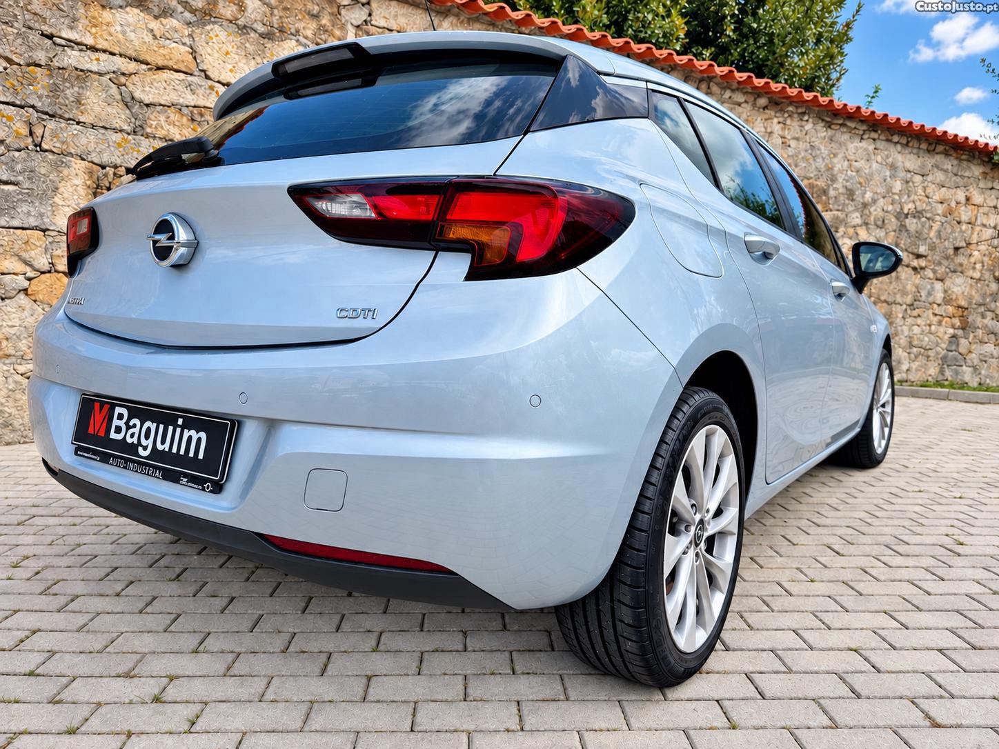 Opel Astra 1.6 CDTI Dynamic — fotografia 8