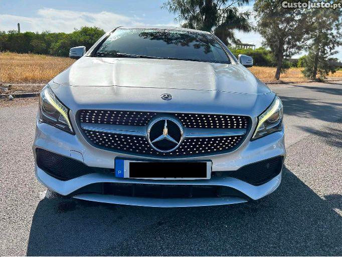 Mercedes-Benz CLA 180 Shooting Break AMG Line Pack Night — fotografia 8