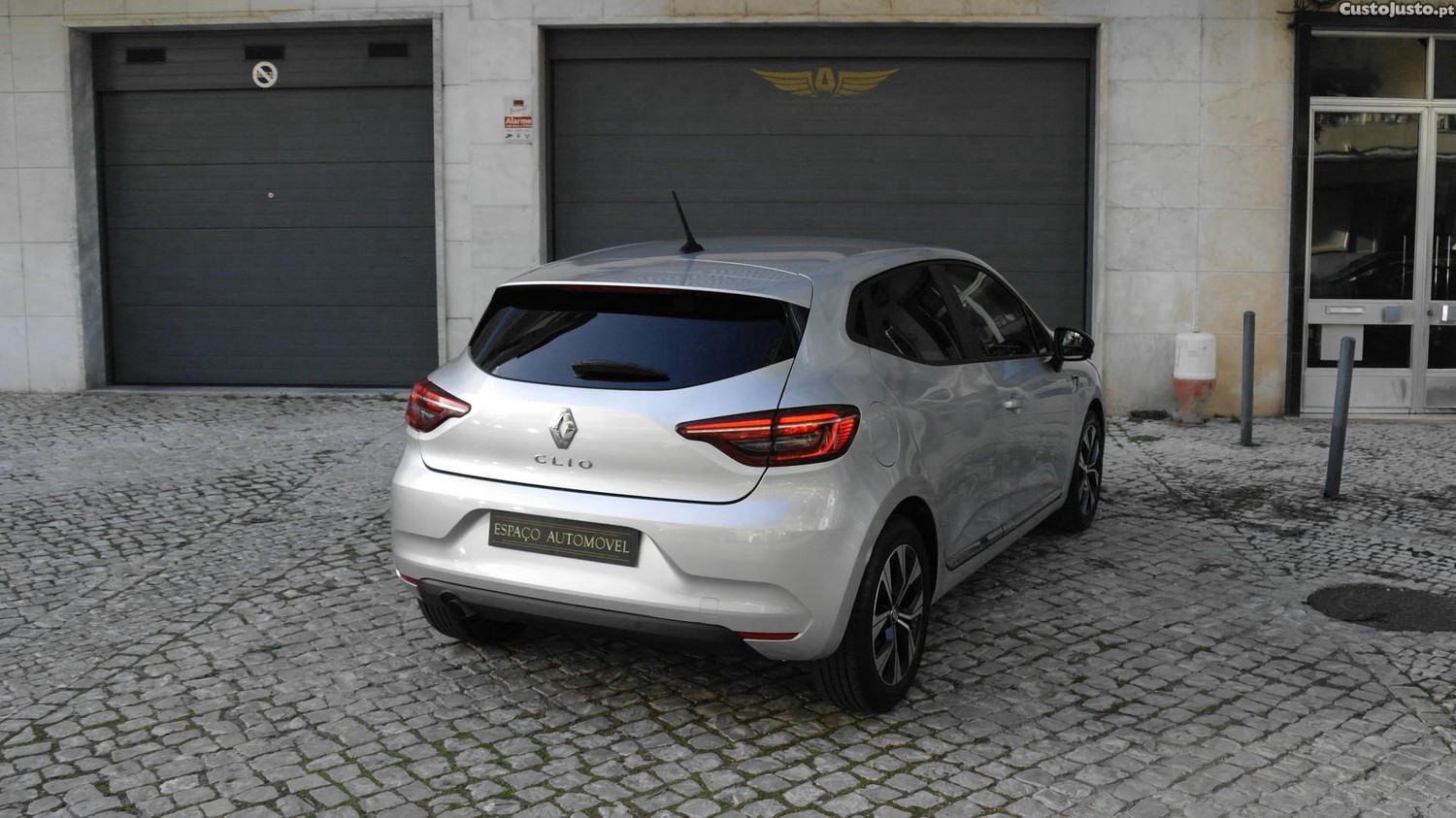 Renault Clio 1.0 TCe Limited — fotografia 17