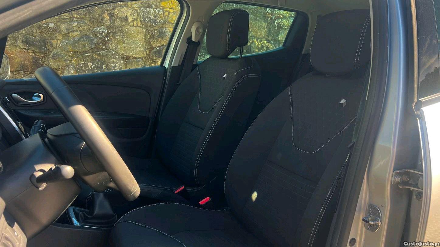 Renault Clio 0.9 Limited Edition — fotografia 3