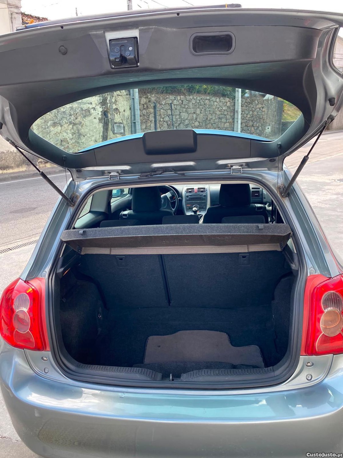 Toyota Auris 1.4D4D — fotografia 3