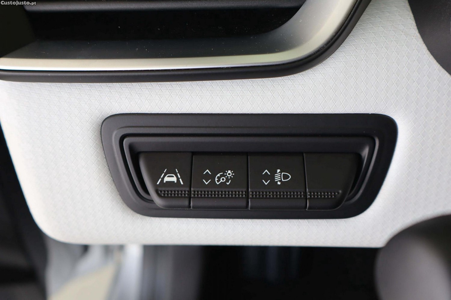 Renault Clio 1.0 TCe Evolution Bi-Fuel — fotografia 13