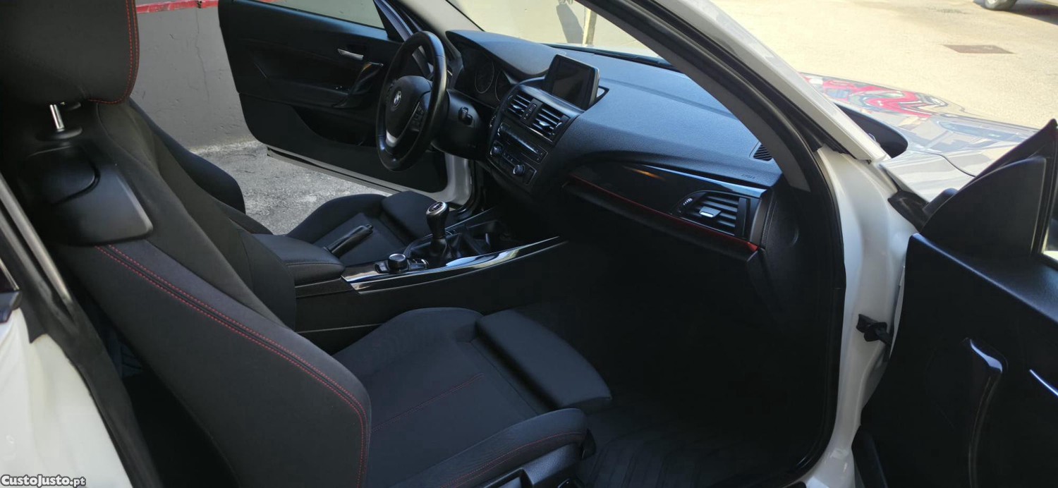 BMW 116 D Sport Line Nacional — fotografia 4