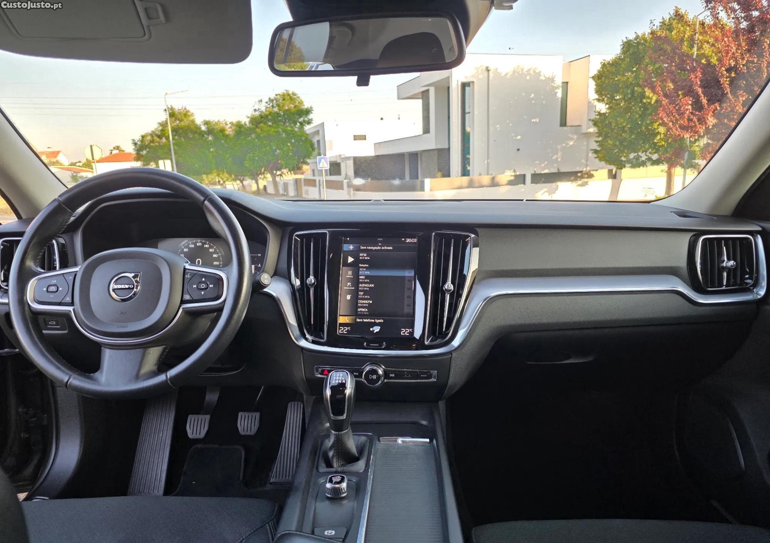 Volvo V60 2.0 D3 Momentum Core — fotografia 4
