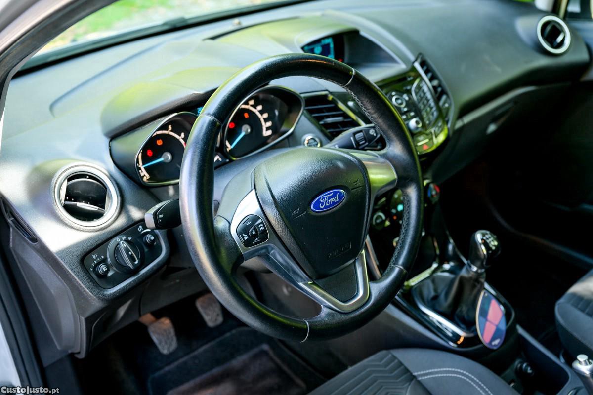 Ford Fiesta 1.0 Ti-VCT Titanium — fotografia 5