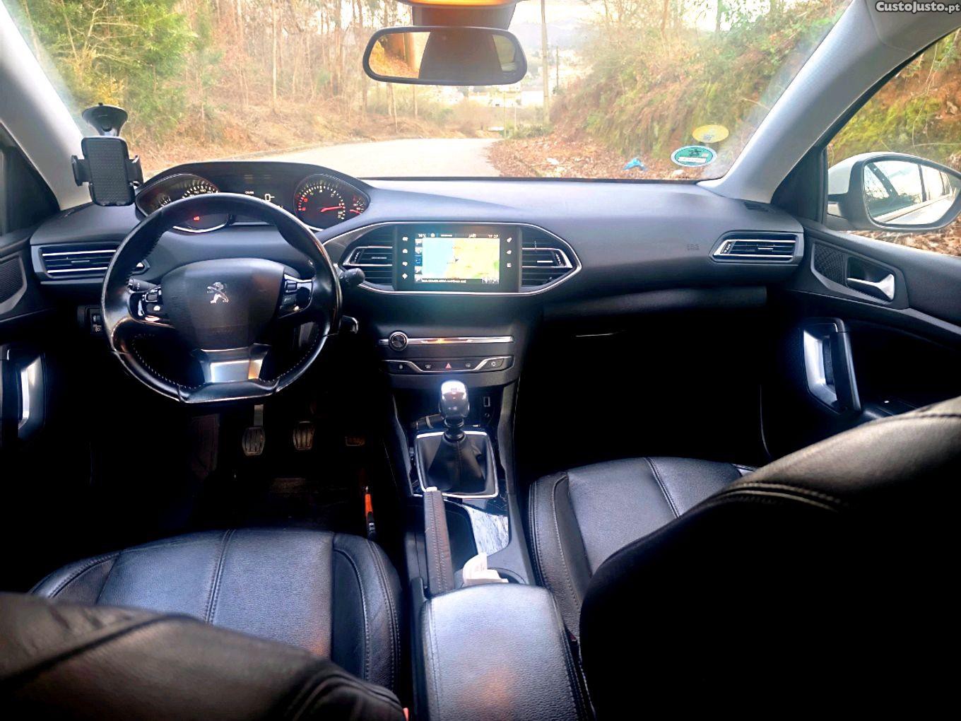 Peugeot 308 SW — fotografia 5