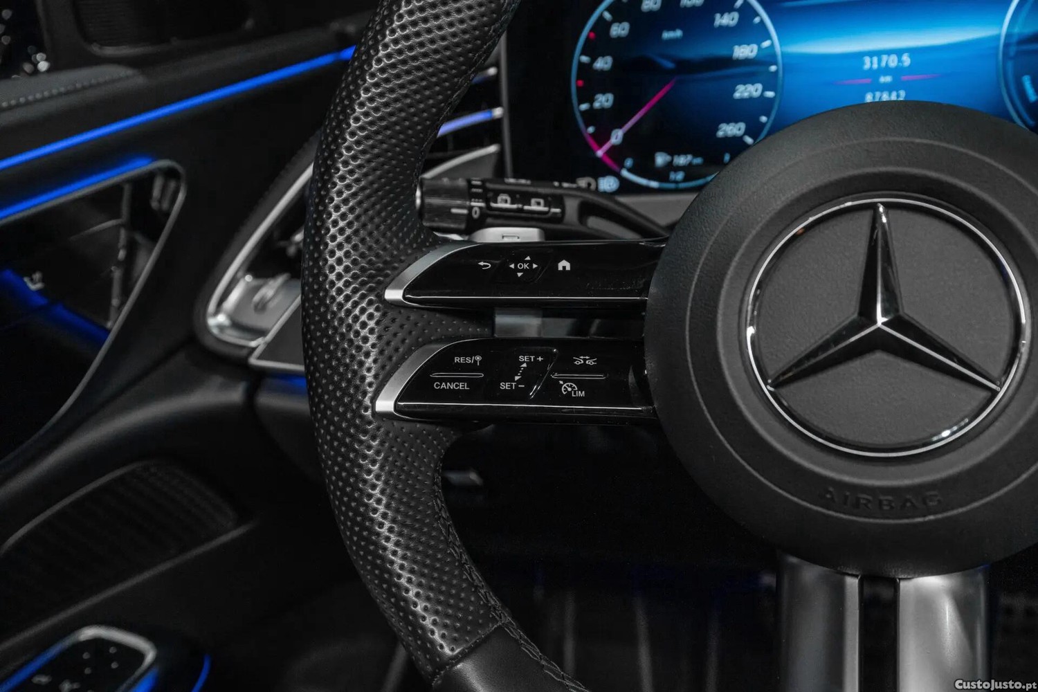 Mercedes-Benz E 300 e Station — fotografia 16