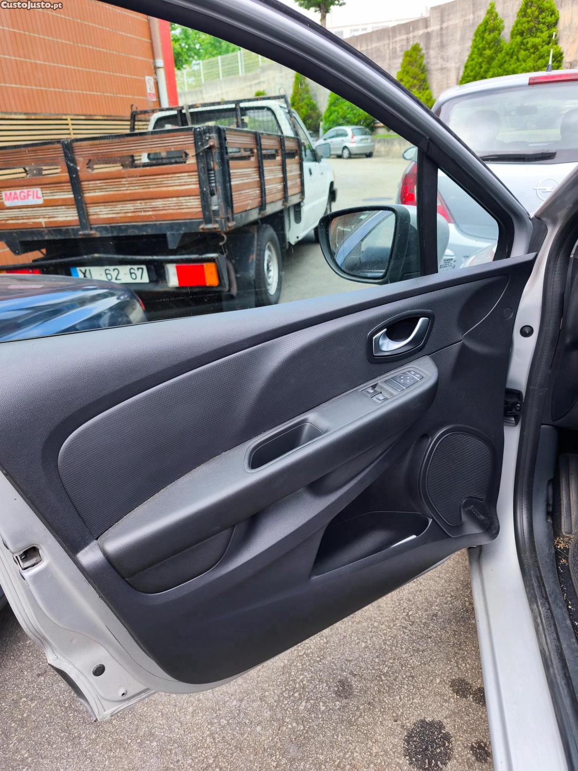 Renault Clio IV — fotografia 3