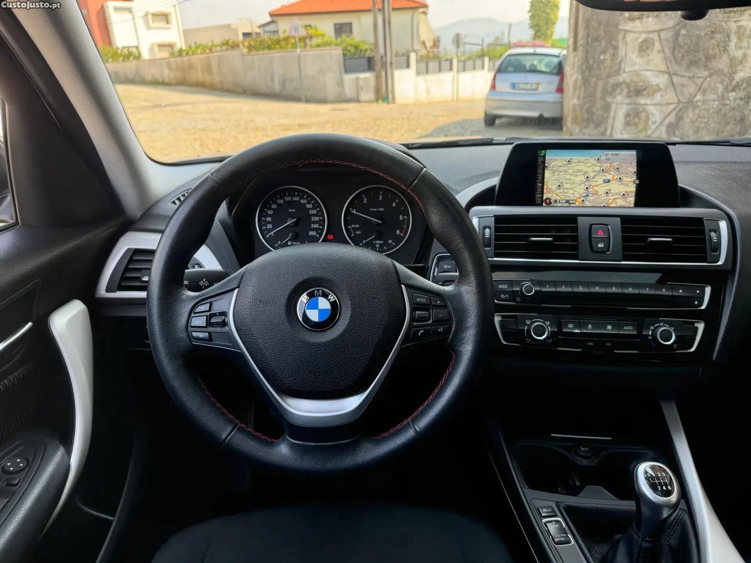 BMW 116 d EfficientDynamics — fotografia 4