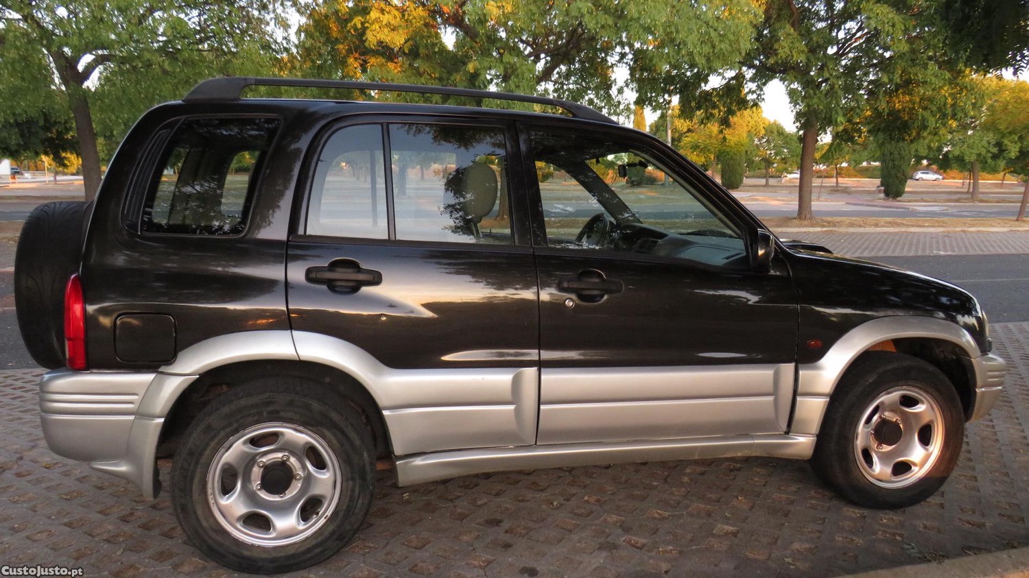 Suzuki Vitara Grand  2.0 TD / Ar Condicionado - 99 foto 4