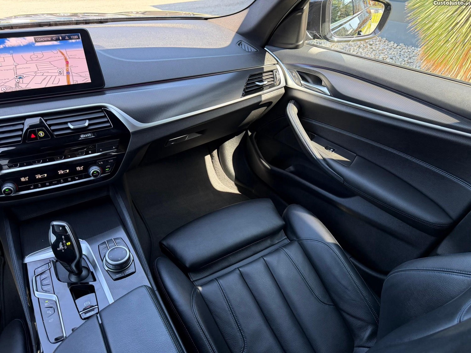 BMW 520 e Pack M — fotografia 4