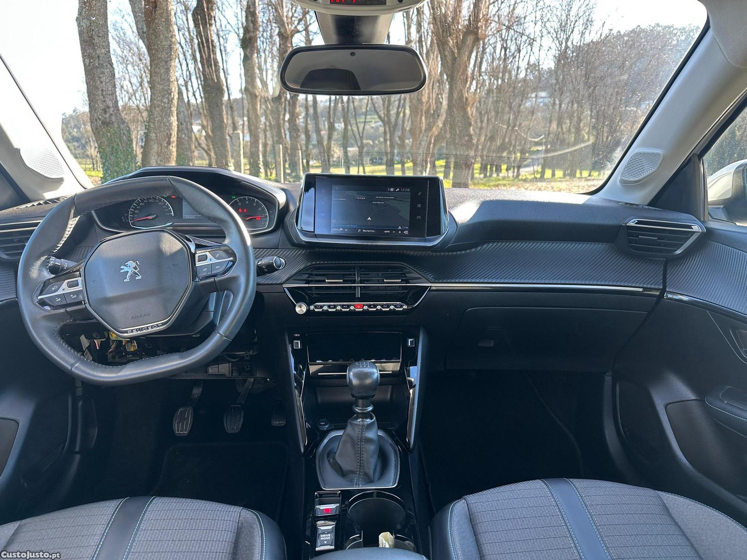 Peugeot 208 1.2 PureTech Allure — fotografia 4