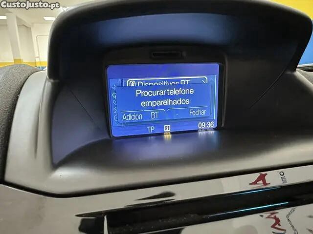 Ford Fiesta 1.0 EcoBoost S&S Titanium — fotografia 4