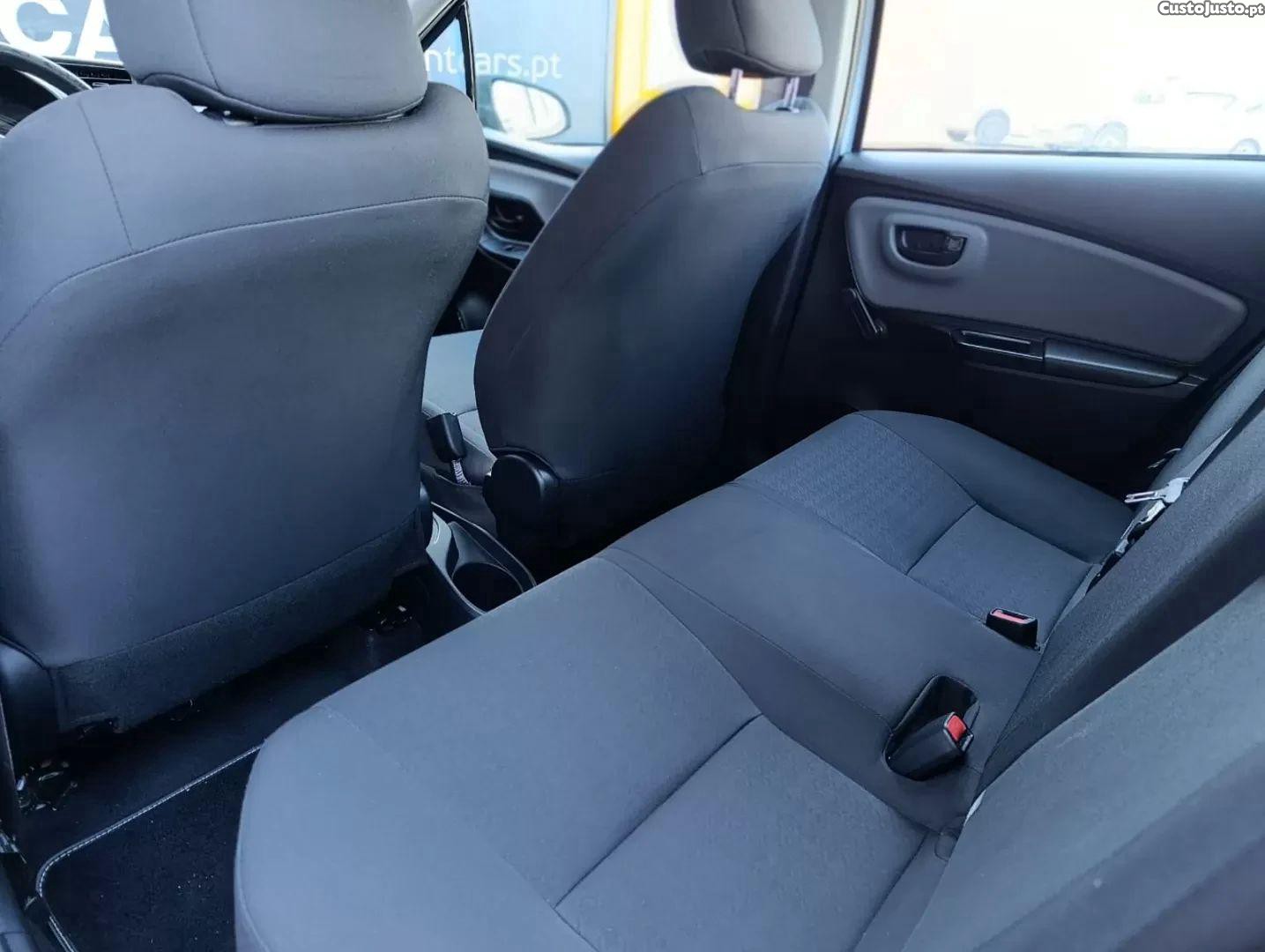 Toyota Yaris 1.0 vvt-i active+ac — fotografia 4