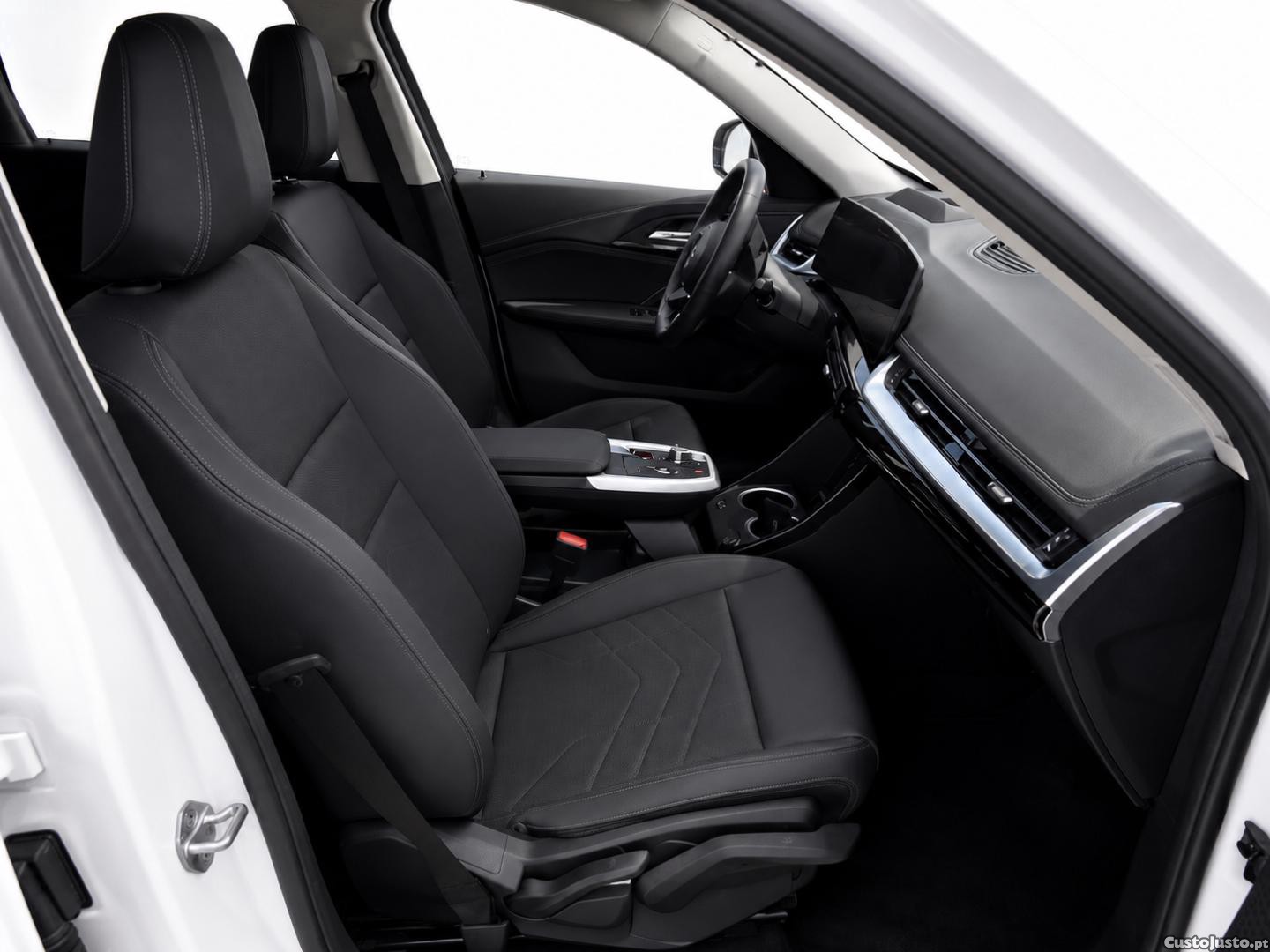 BMW iX1 XDRIVE 30 XLINE 66,5Kwh (AUTO) — fotografia 3