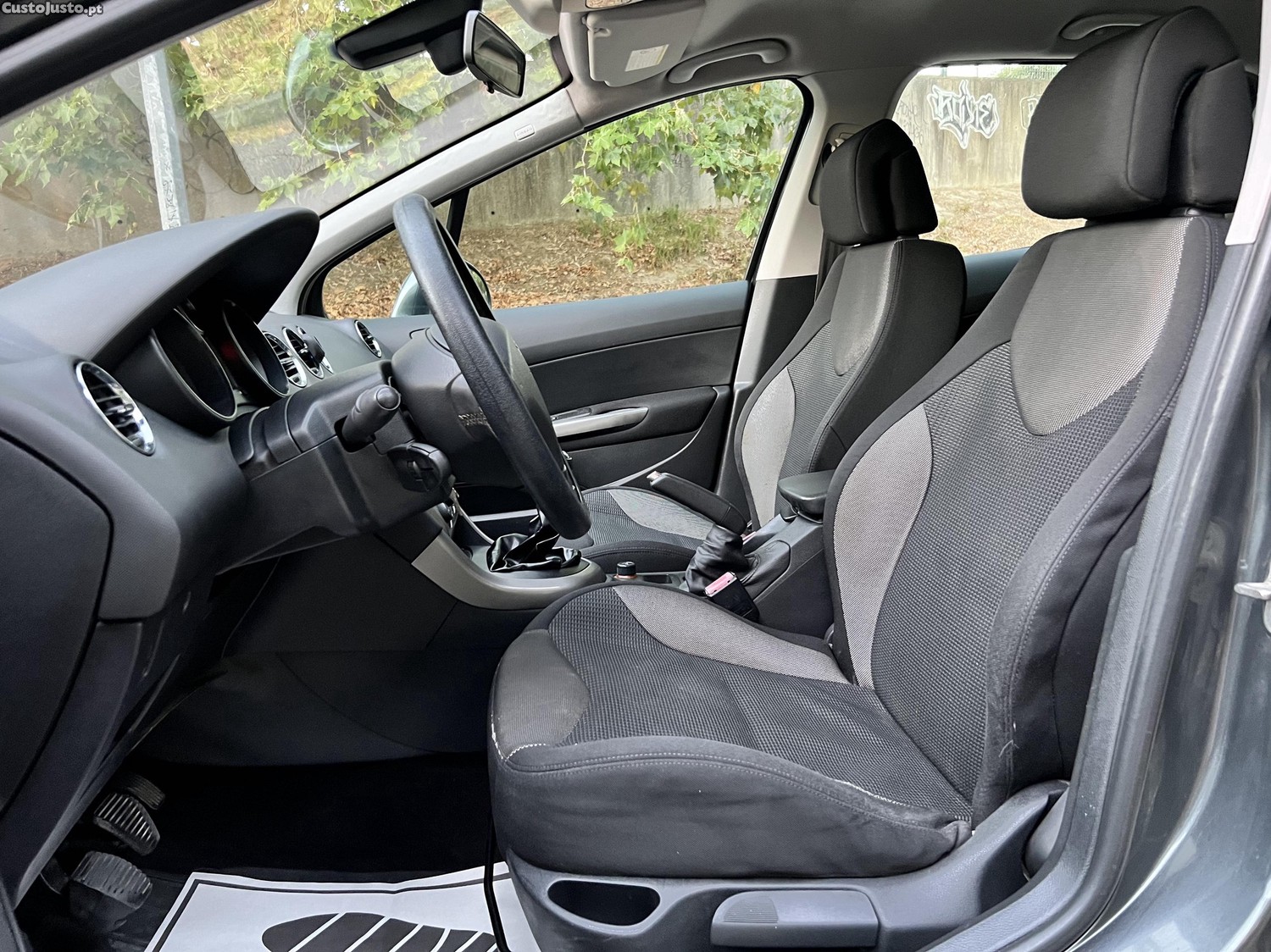 Peugeot 308 1.6HDi Executive (170 Mil Km's !) — fotografia 7