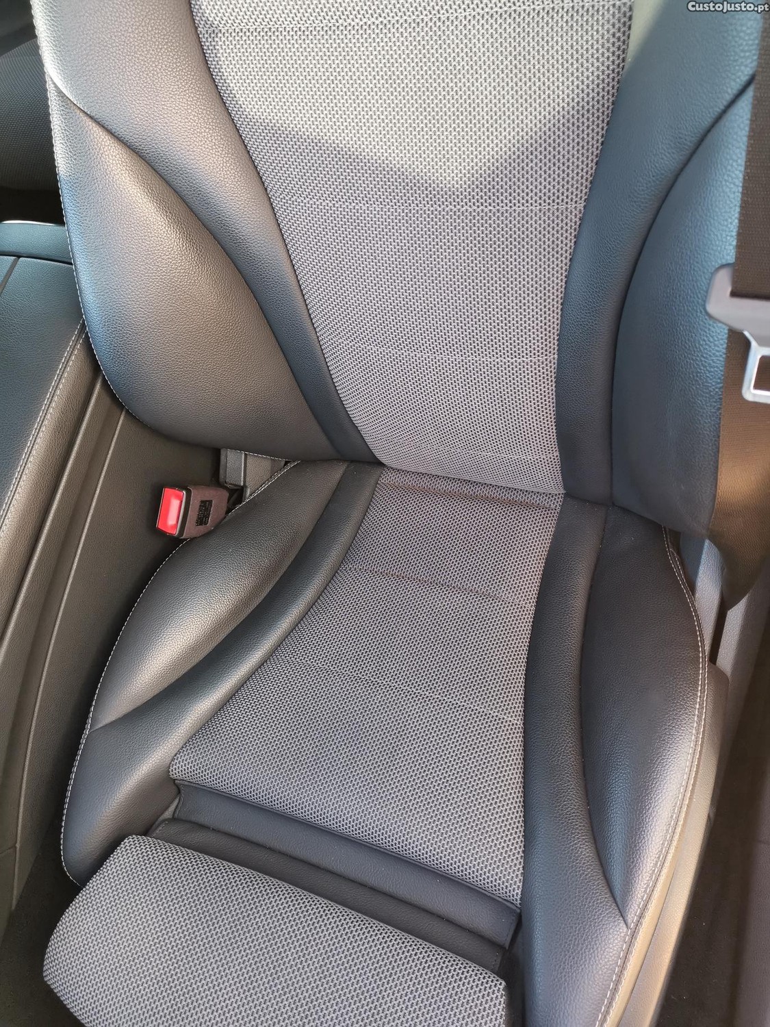 Mercedes-Benz C 180 Avangard - 156 CV - CX Auto 9G Tronic — fotografia 3