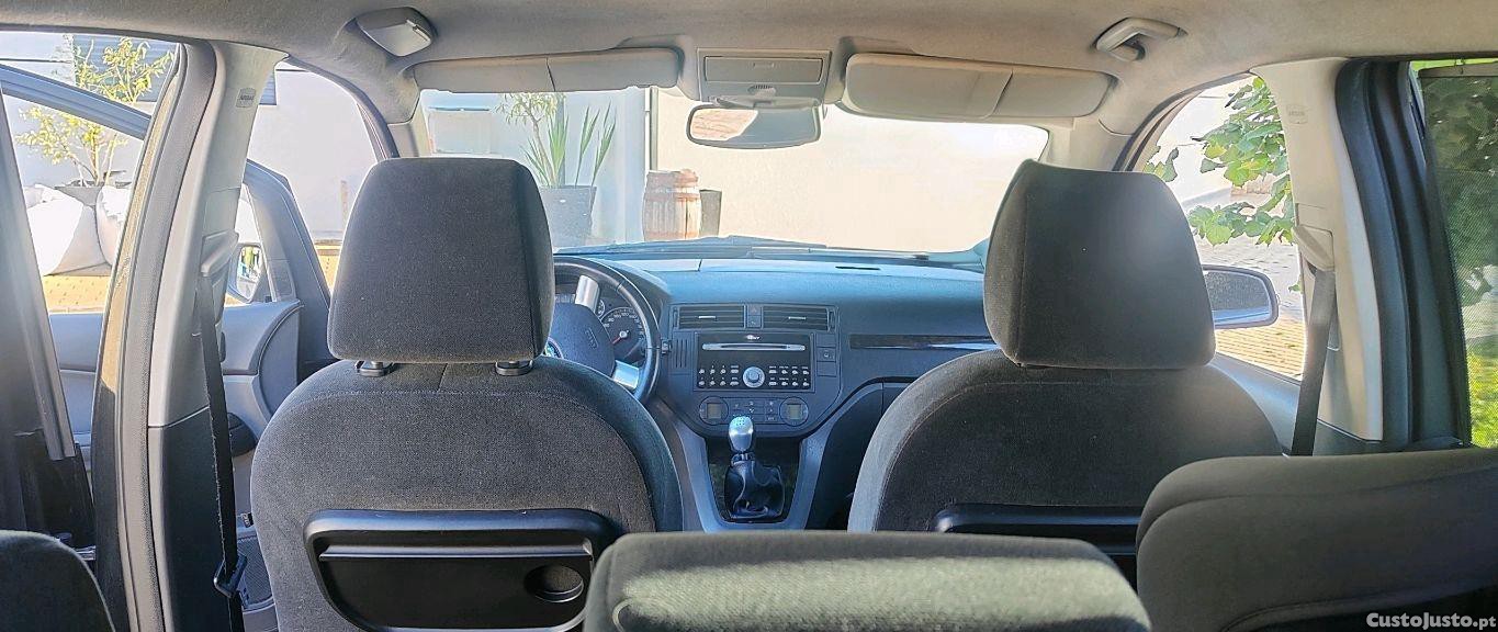 Ford C-Max ghia — fotografia 2