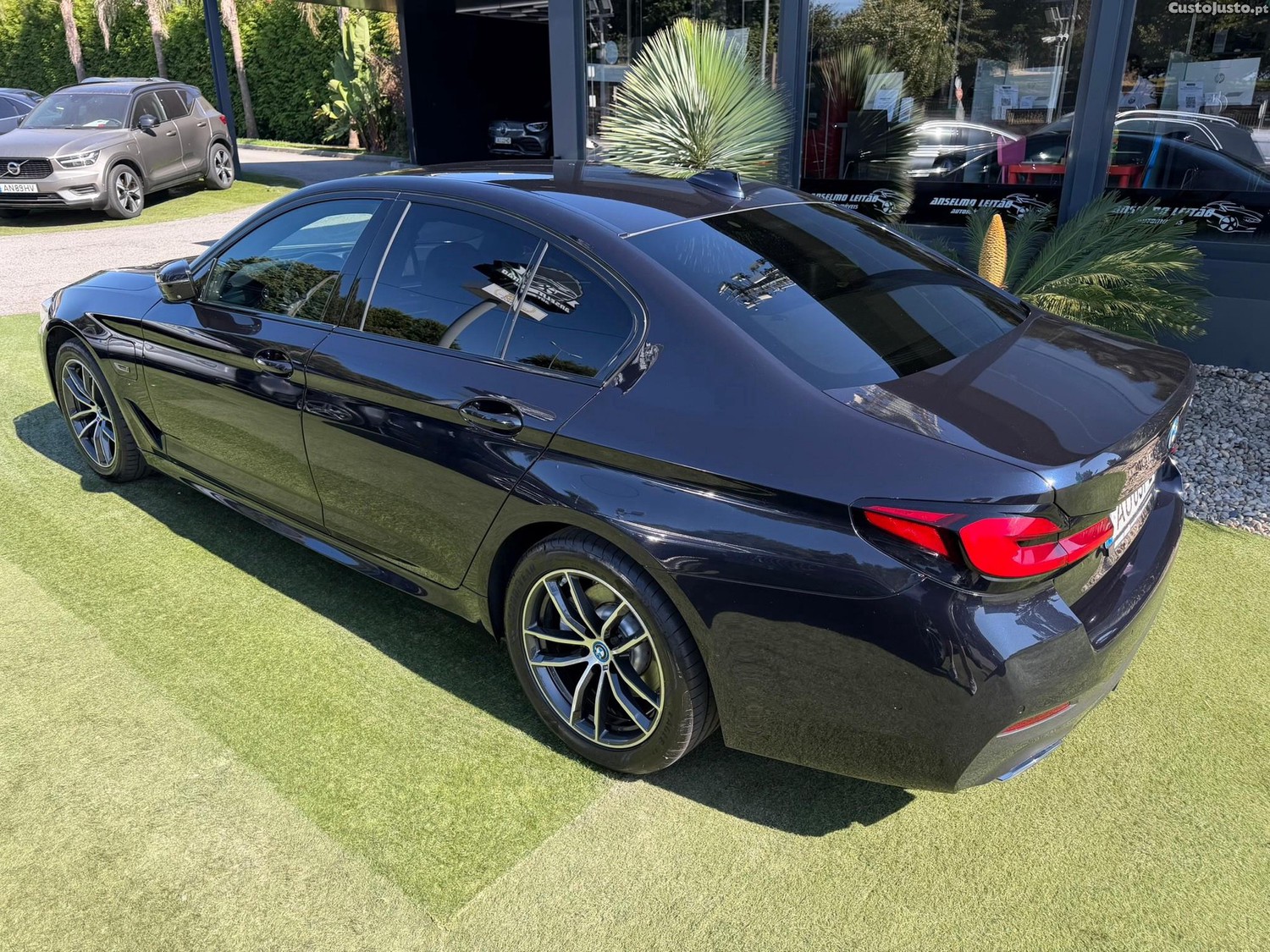 BMW 520 e Pack M — fotografia 15