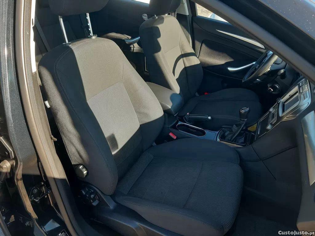 Ford KA 1.8 tdci titanium econetic — fotografia 3