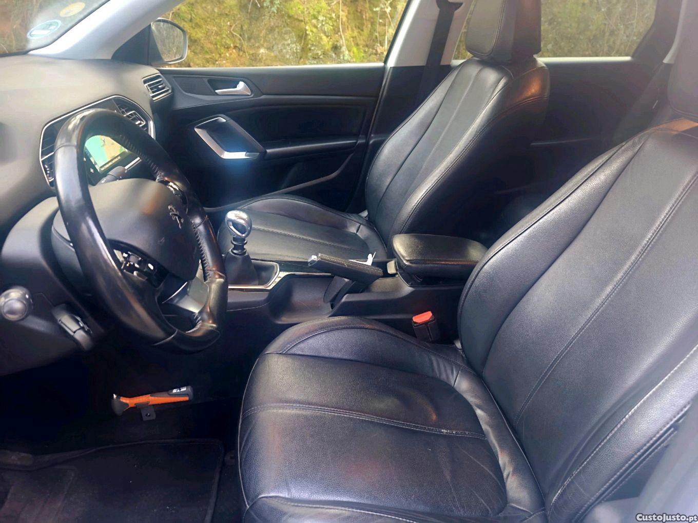Peugeot 308 SW — fotografia 3