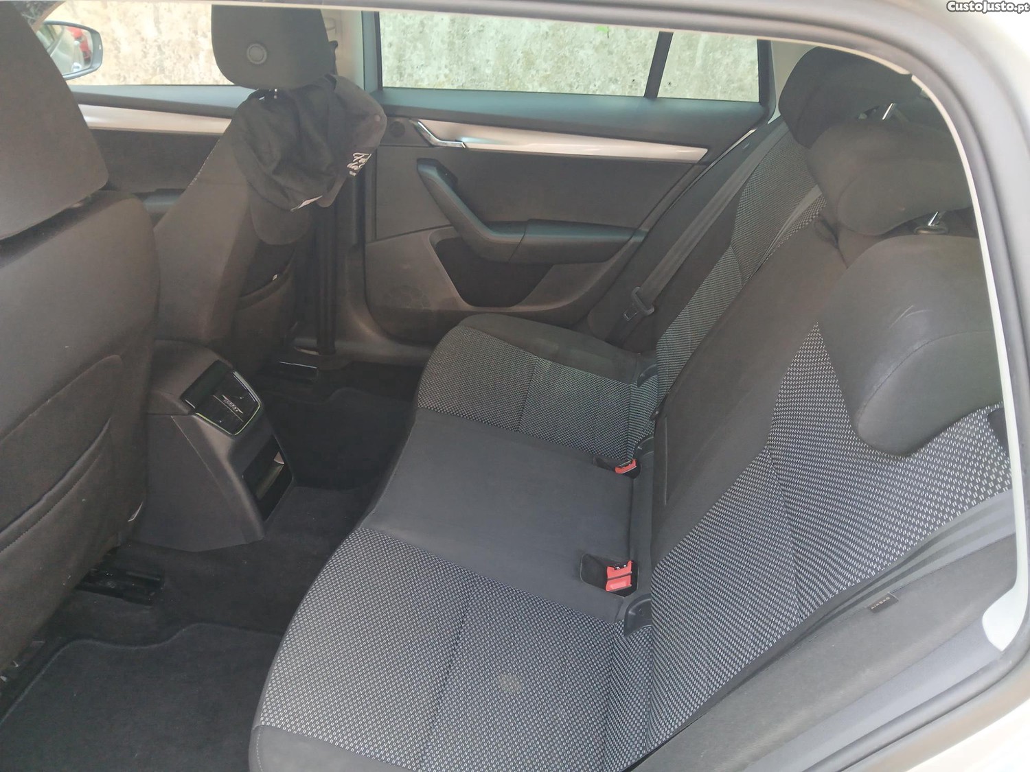 Skoda Octavia Break — fotografia 4