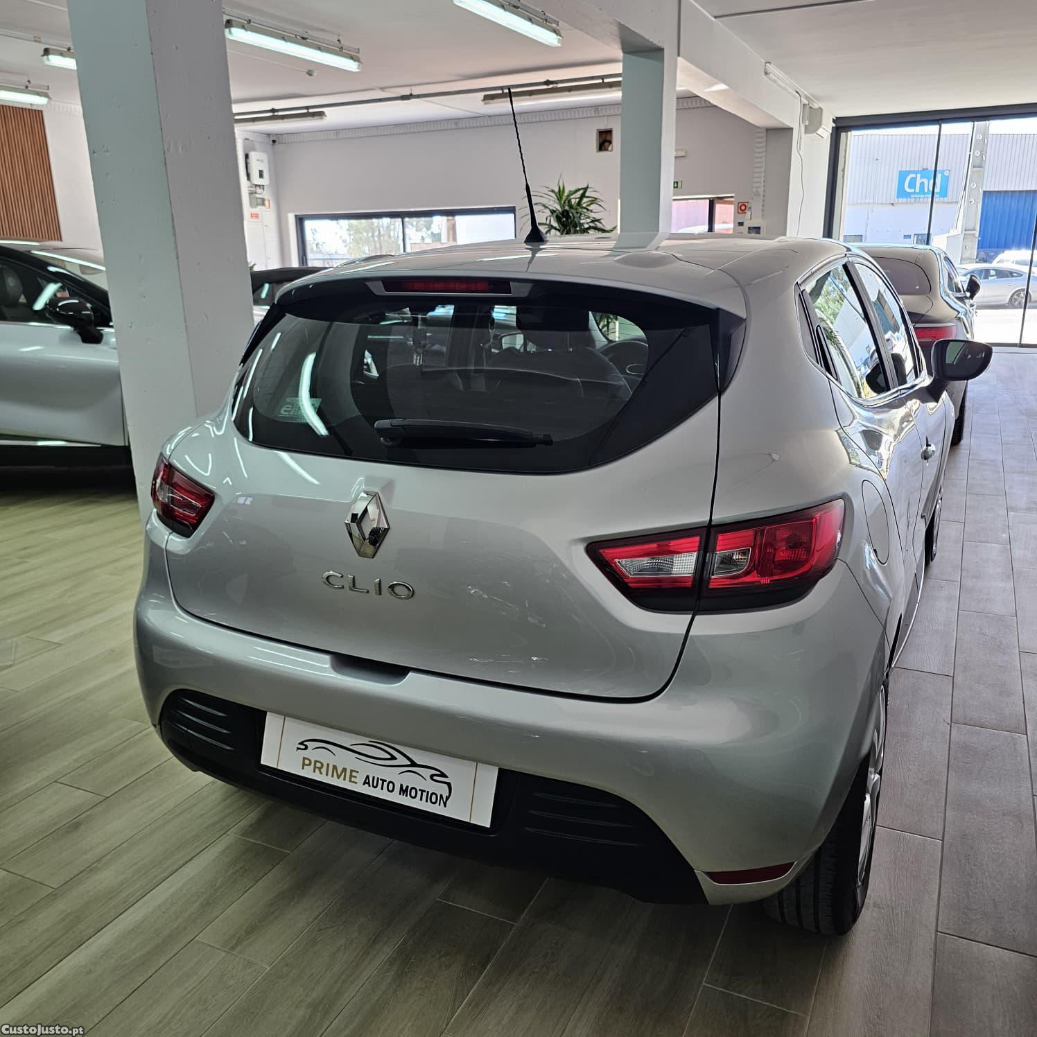 Renault Clio DIESEL-ACEITO TROCA — fotografia 8