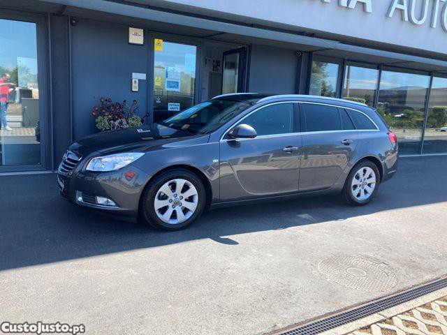 Opel Insignia Sport Tourer 2.0 CDT — fotografia 25