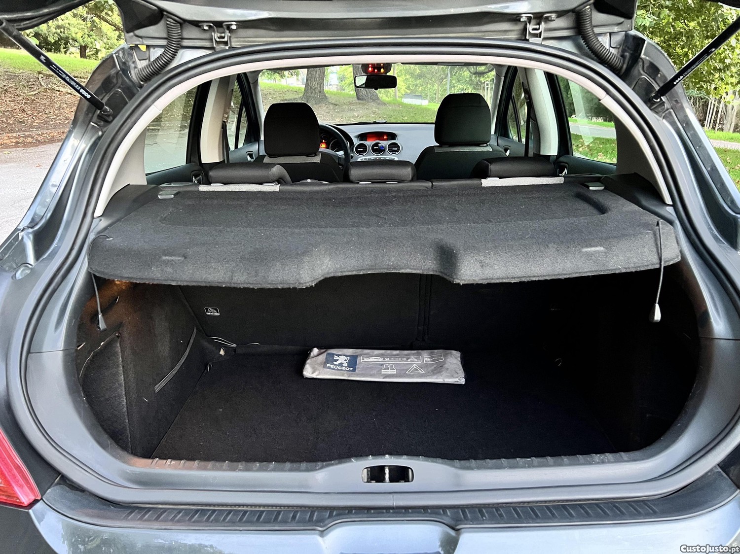 Peugeot 308 1.6HDi Executive (170 Mil Km's !) — fotografia 2