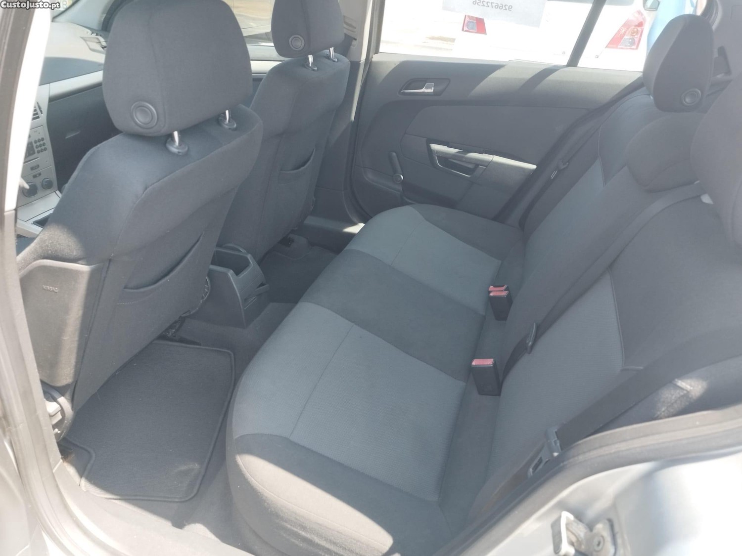 Opel Astra 1.4 Gasolina — fotografia 6