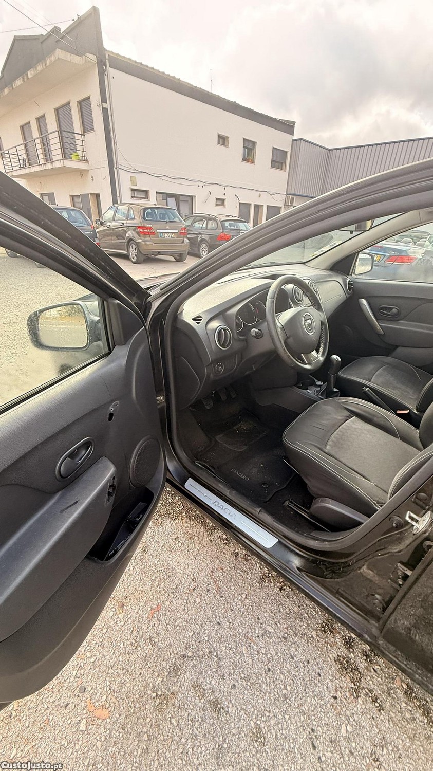 Dacia Sandero 1.2 LPG de 2013 — fotografia 9