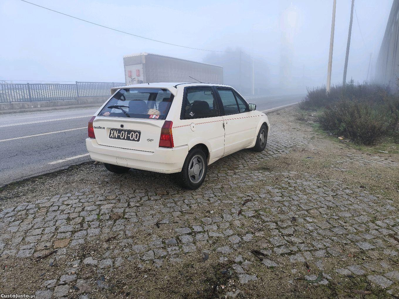 Citroën AX GT carburador duplo — fotografia 5