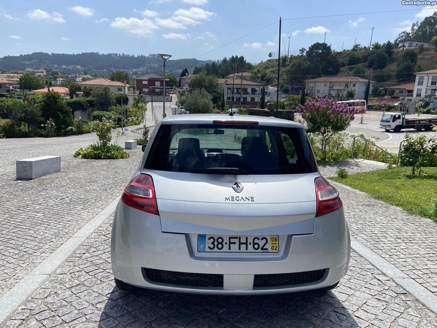 Renault Mégane 1.5 DCI — fotografia 8