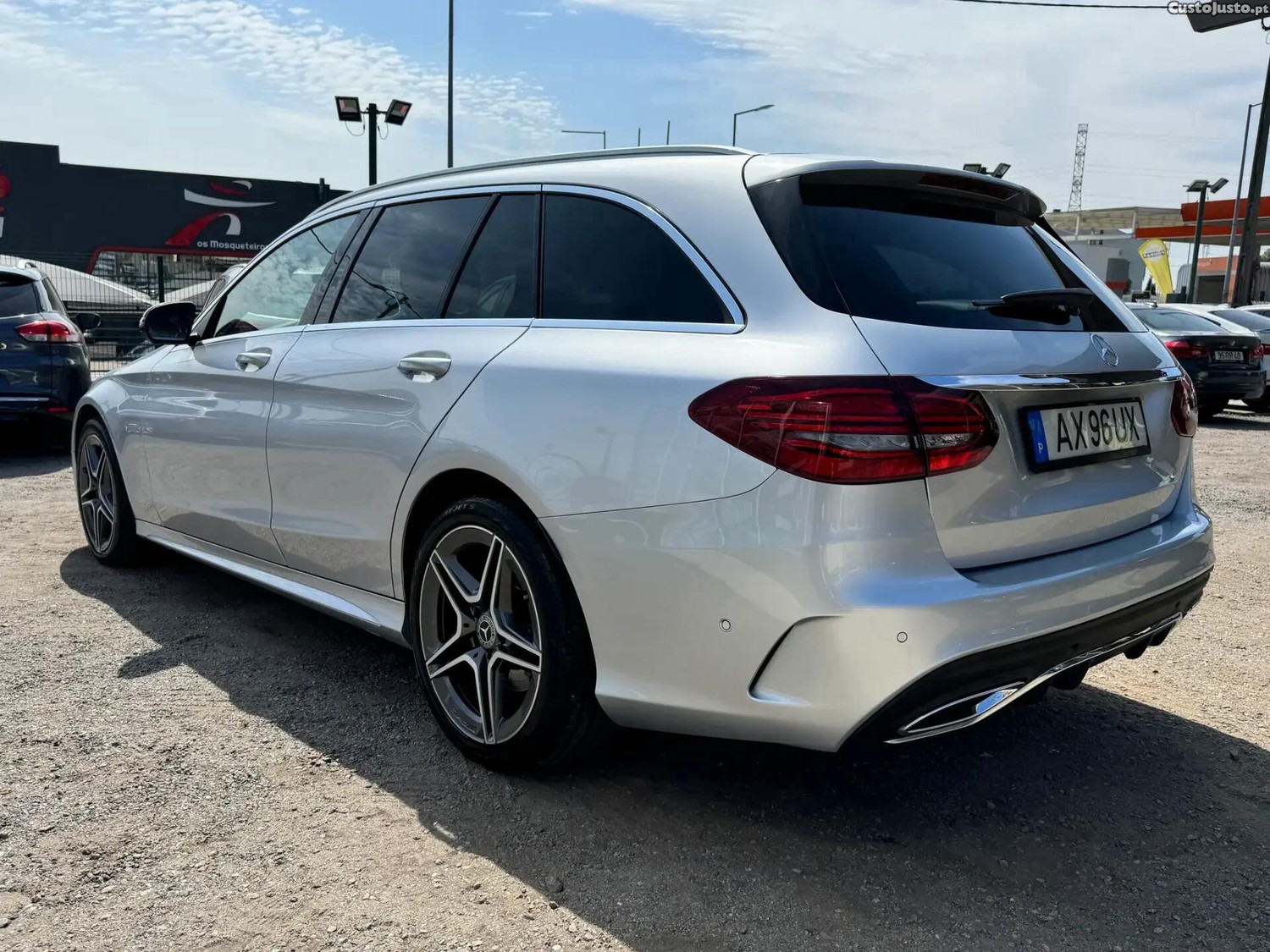 Mercedes-Benz C 200 d AMG Line Aut. — fotografia 16
