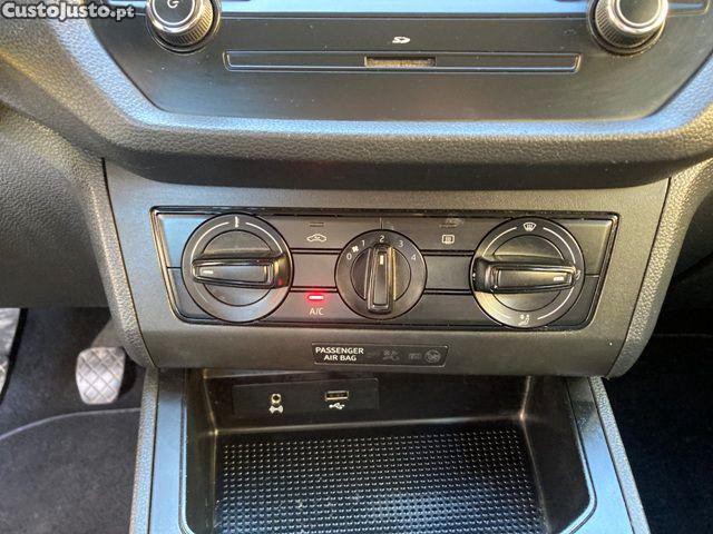 SEAT Ibiza 1.6 TDI Reference — fotografia 9