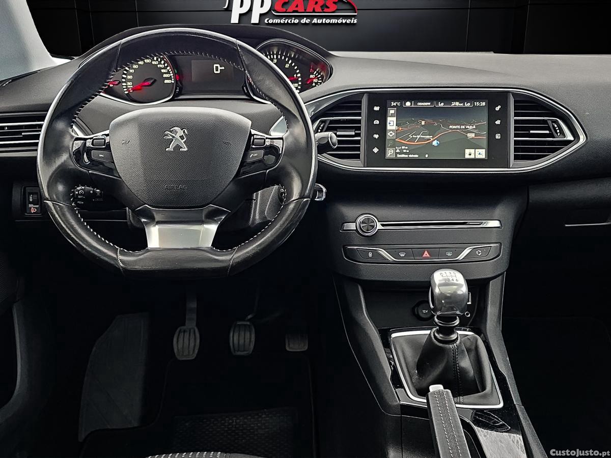 Peugeot 308 1.6 BlueHDi Allure F — fotografia 14
