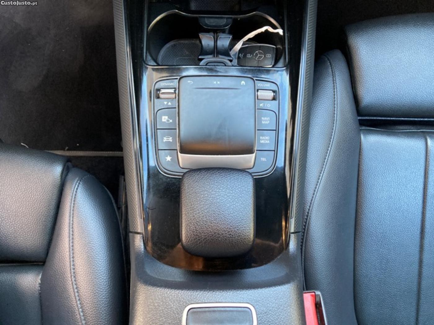 Mercedes-Benz GLB 220 d 4Matic 8G-DCT — fotografia 4