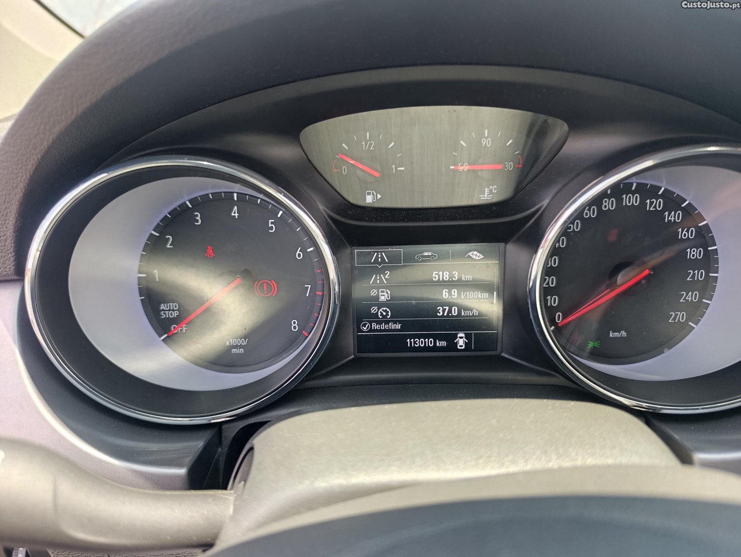 Opel Astra Sports Tourer — fotografia 6