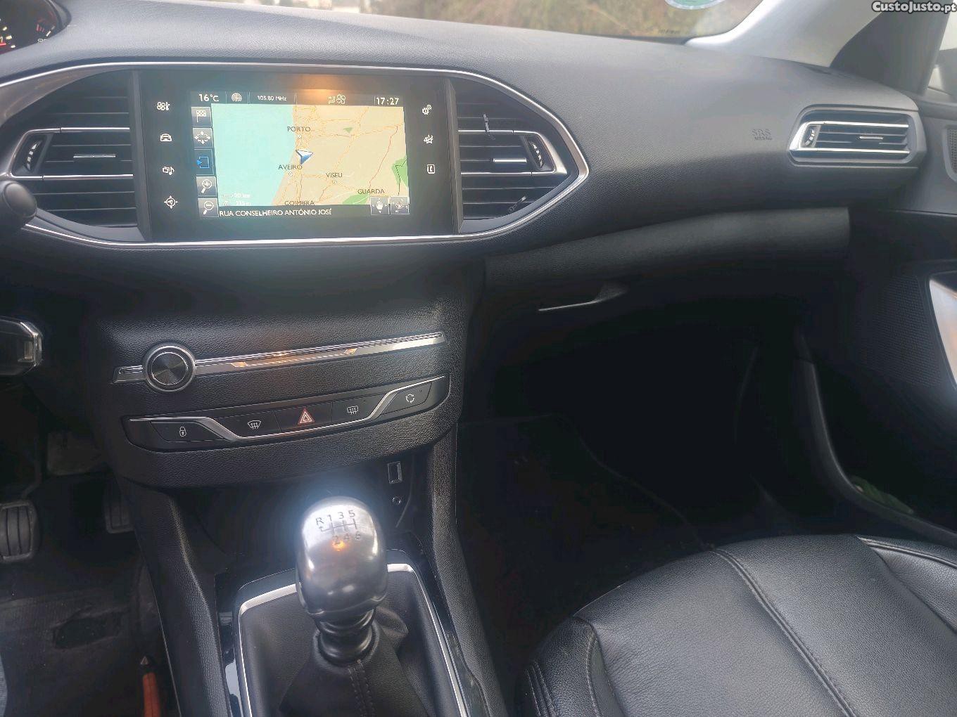 Peugeot 308 SW — fotografia 2