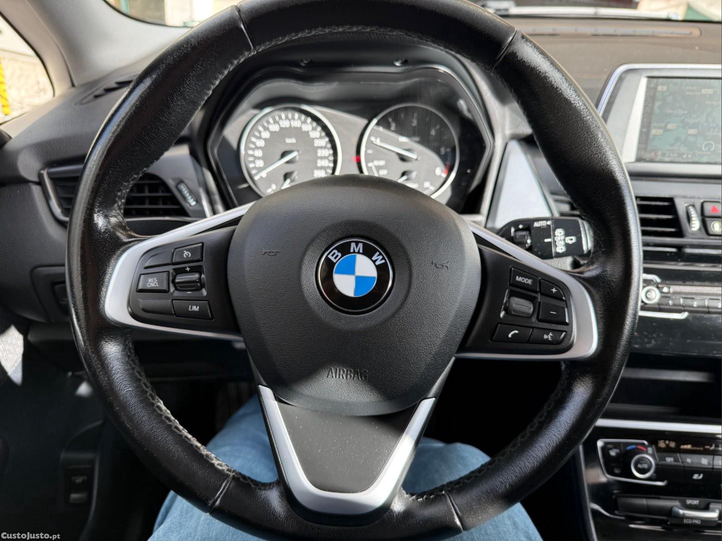 BMW 214 Active Tourer d Advantage — fotografia 2