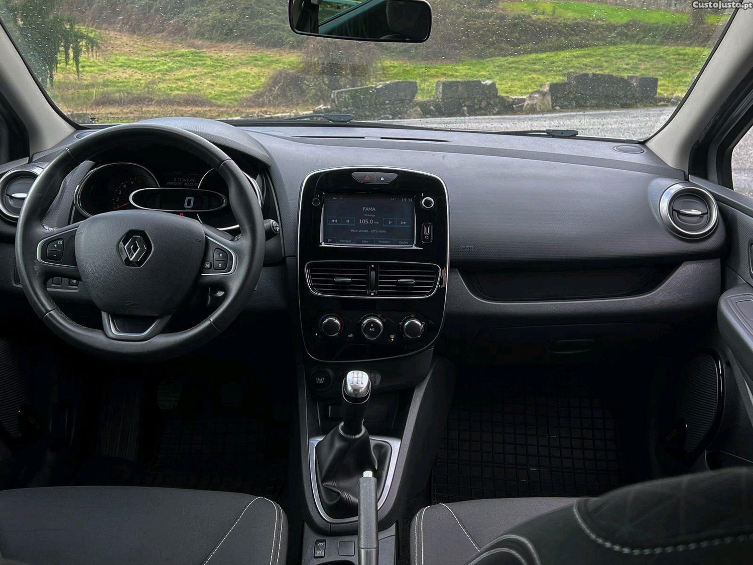 Renault Clio 0.9 Limited Edition — fotografia 5