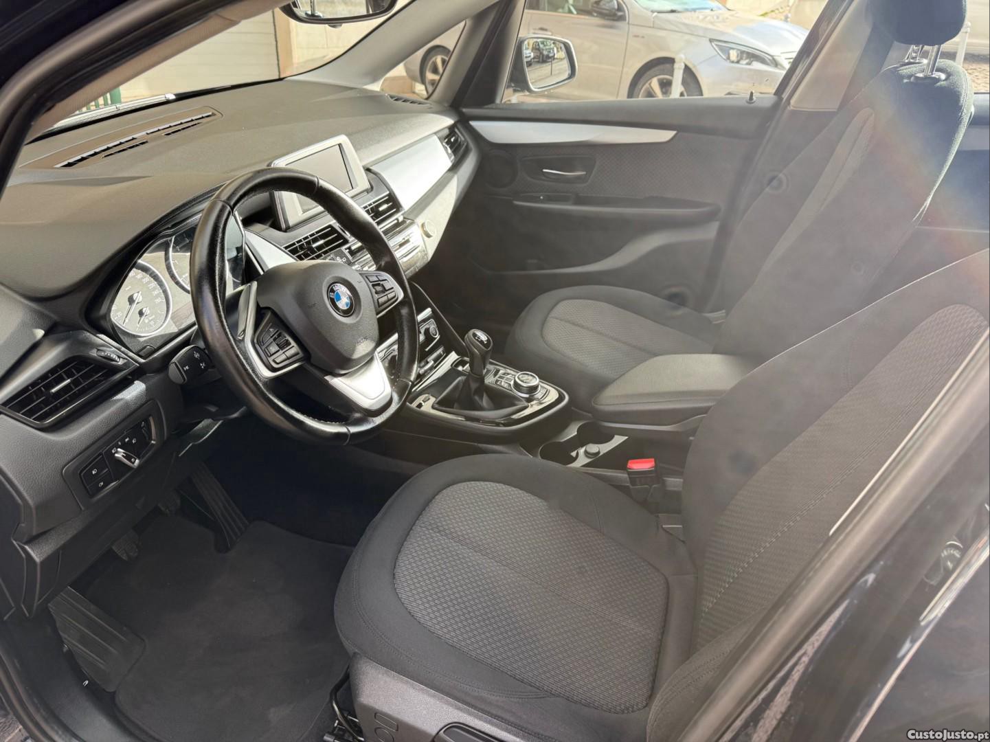 BMW 214 Active Tourer d Advantage — fotografia 4